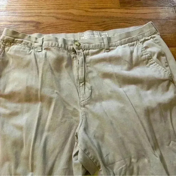 Old Navy Classic Khakis - Picture 5 of 6